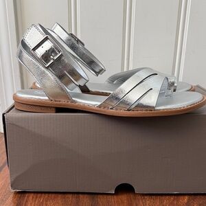 NIB Franco Sarto L-Greene Silver Strappy Sandals Size 9